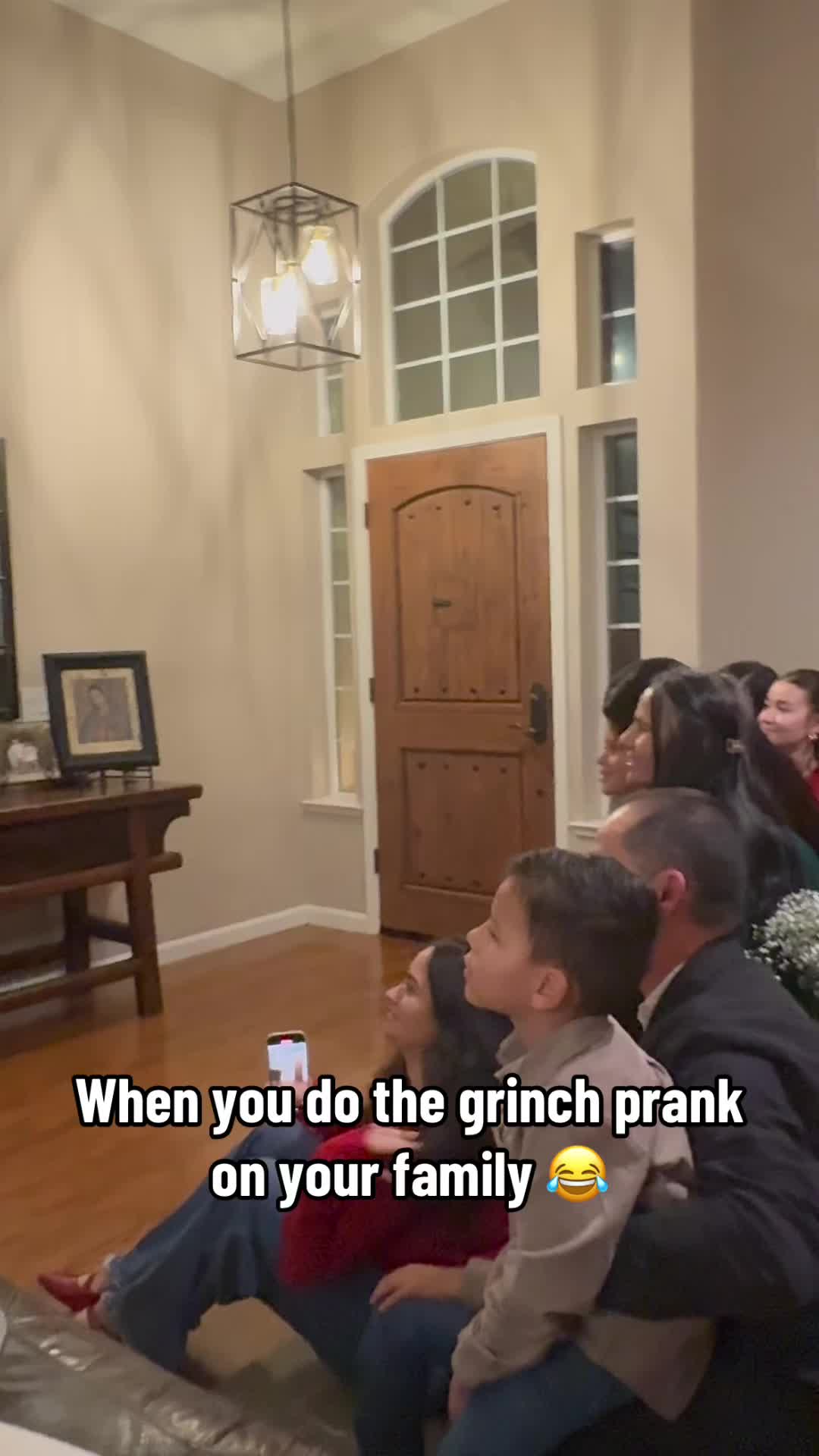 Grinch left with em 😂 @Project Big Screen (🎥:@diegolopez) #christmas #grinch