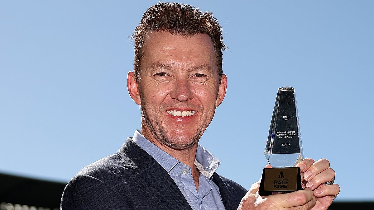 Cricket legend Brett Lee reveals the moment that changed his life as he receives one of the game's highest honours