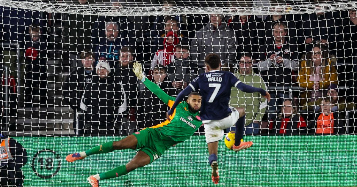 Watch: Shades of Mo Salah stop as Gavin Bazunu hailed for ‘unbelievable’ save ahead of Bayern Munich goalkeeper arrival