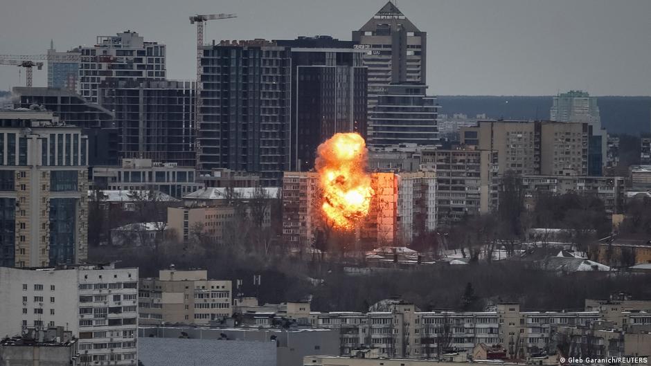 Ukraine: Deadly Russian attack hits Kyiv, capital region