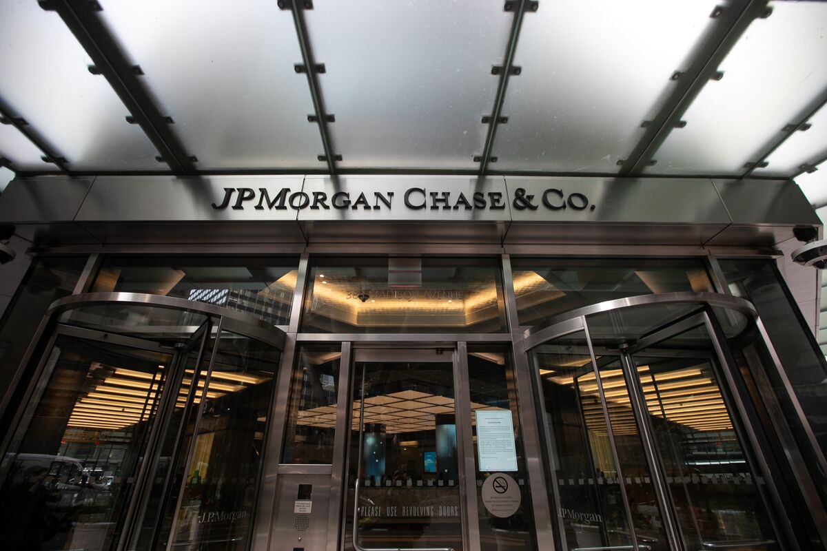 JPMorgan Replaces Proxy Advisers With AI for Voting US Shares
