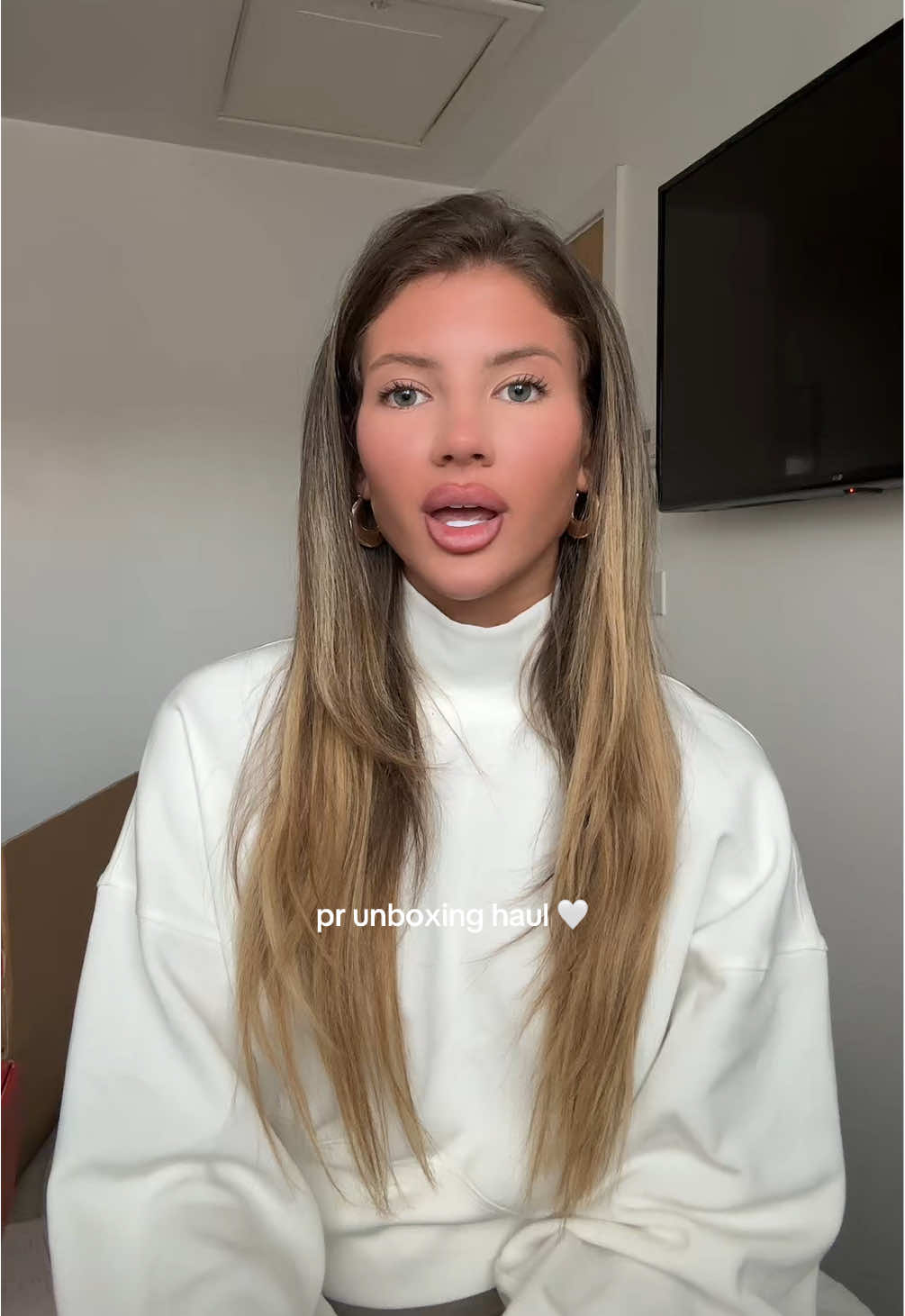 pr unboxing haul ps my hair is not in the best state so let’s ignore lol xx