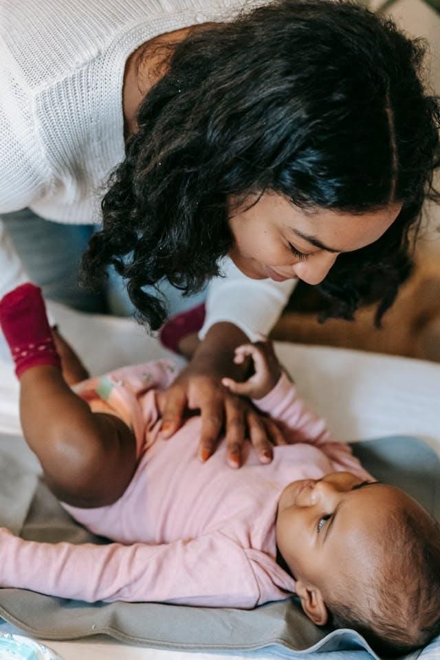 5 transformative benefits of postpartum retreats for moms and babies