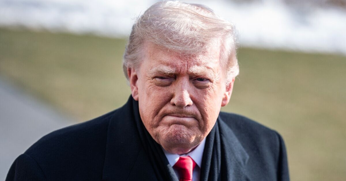 Donald Trump health fears soar - 'becoming unhinged'