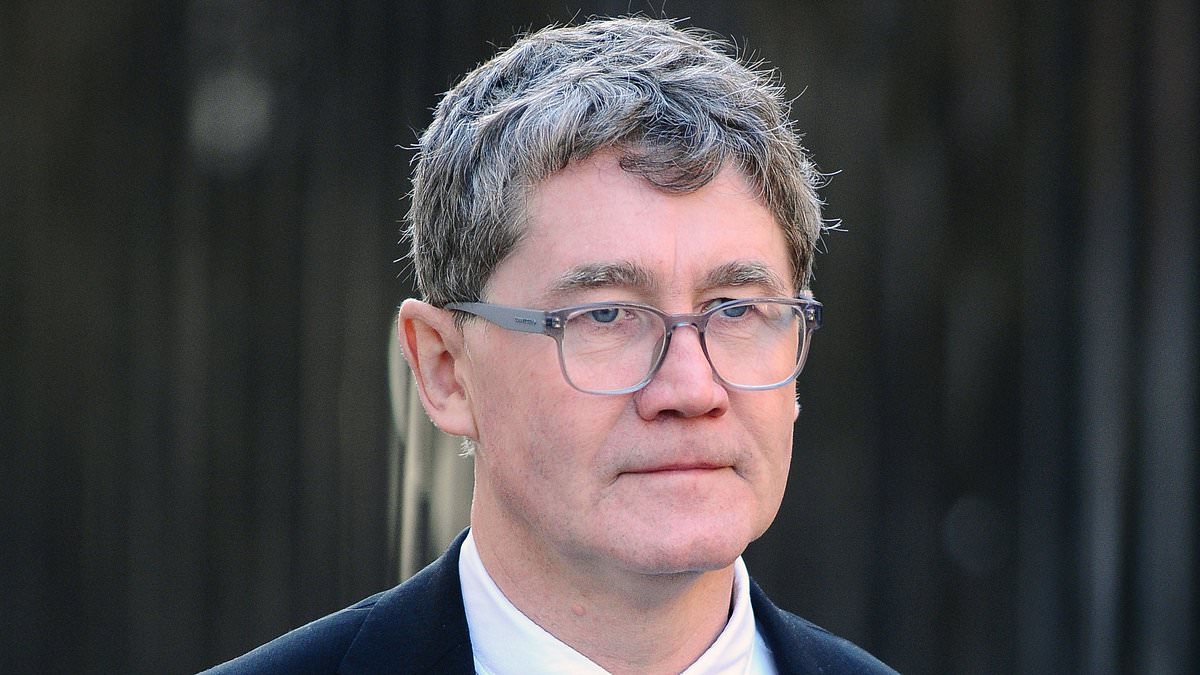 Max Mosley company gave £565,000 loan to firm of convicted phone hacker who was asked to 'beef up the propaganda' against the Daily Mail's publisher as a string of private investigators were paid, Prince Harry's High Court privacy case is told