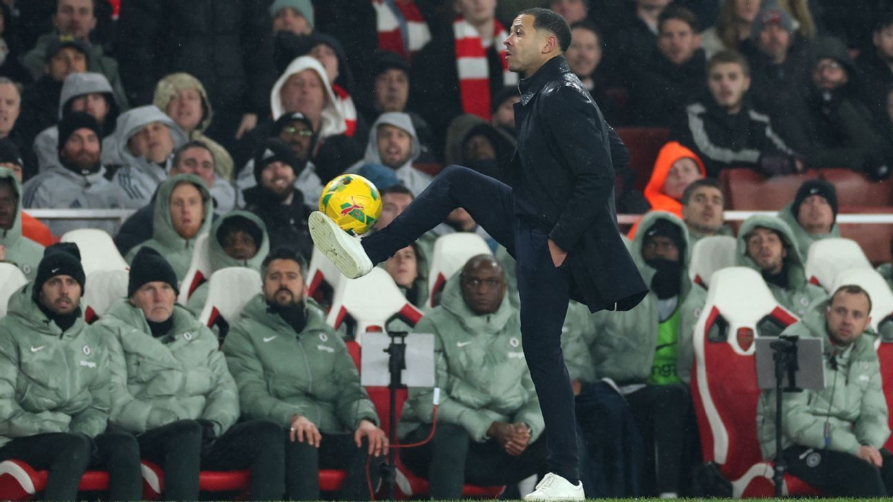 Chelsea boss Rosenior shrugs off online mockery