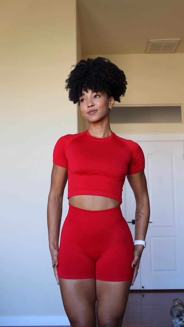 Okay but I’m not even sponsored and I get the hype 😮‍🔥 The new @gymshark seamless line is that good! These might be th...