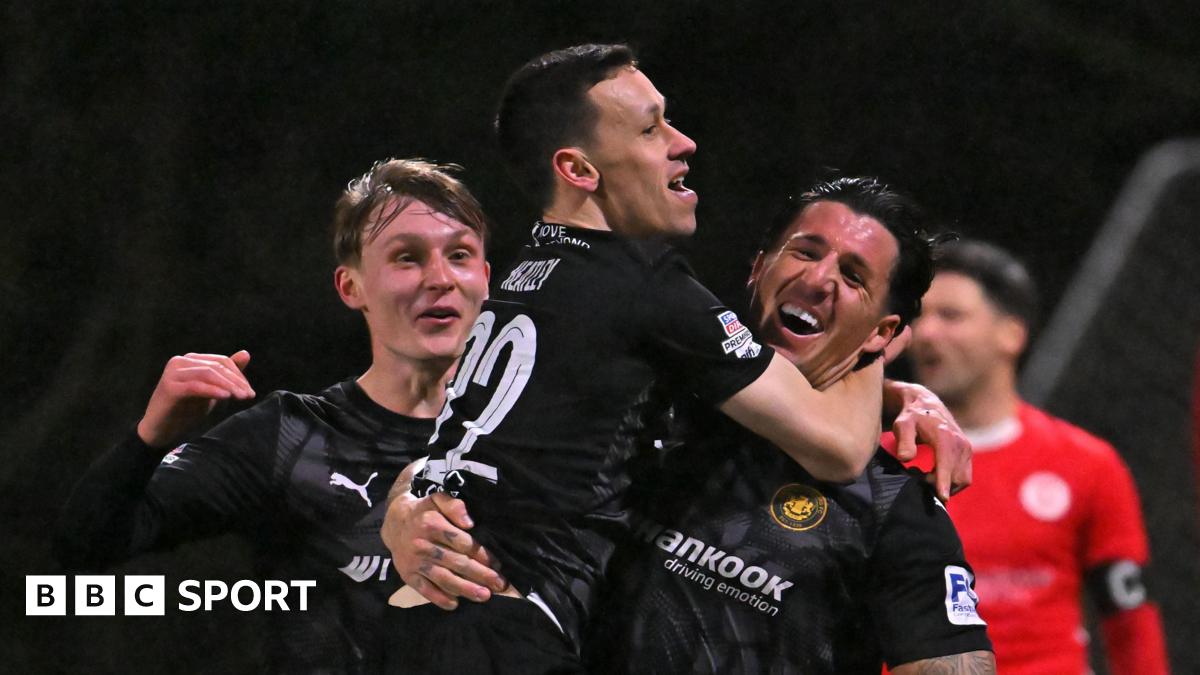 Irish Premiership: Carrick stun Larne as Coleraine win against Ballymena