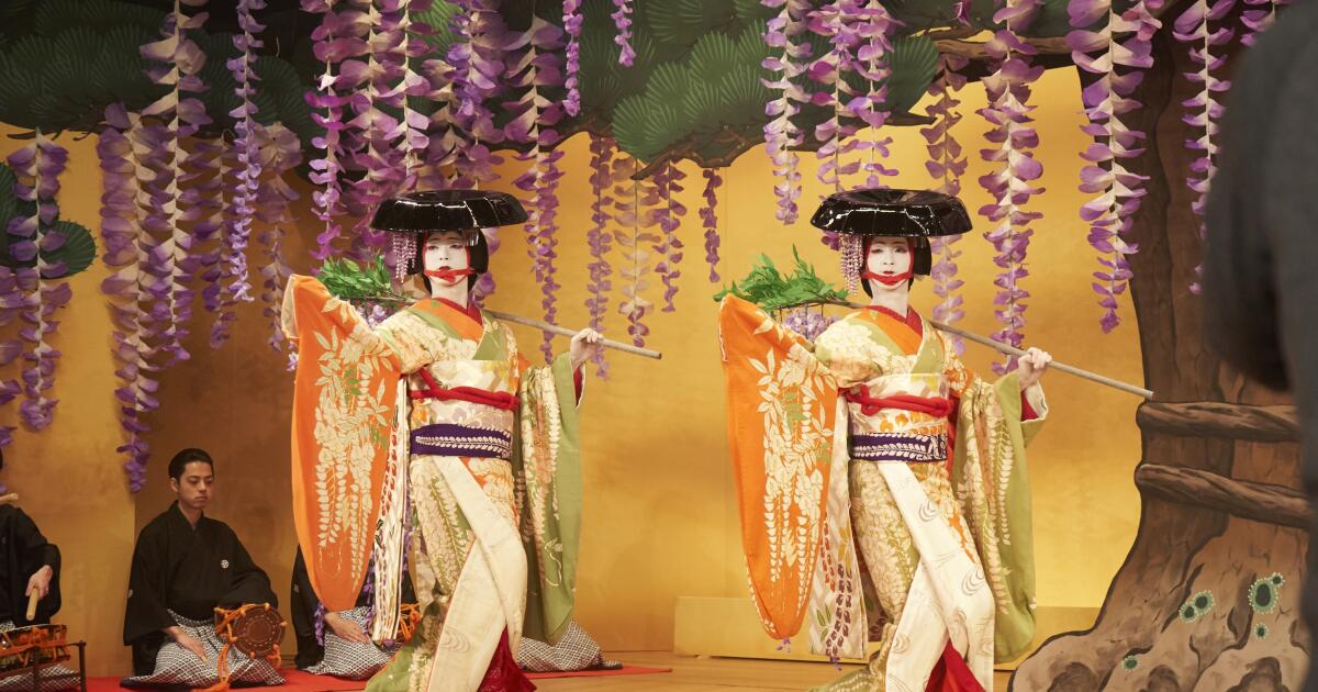 'Kokuho' sets up an epic backstage clash amid the highly lacquered world of kabuki theater