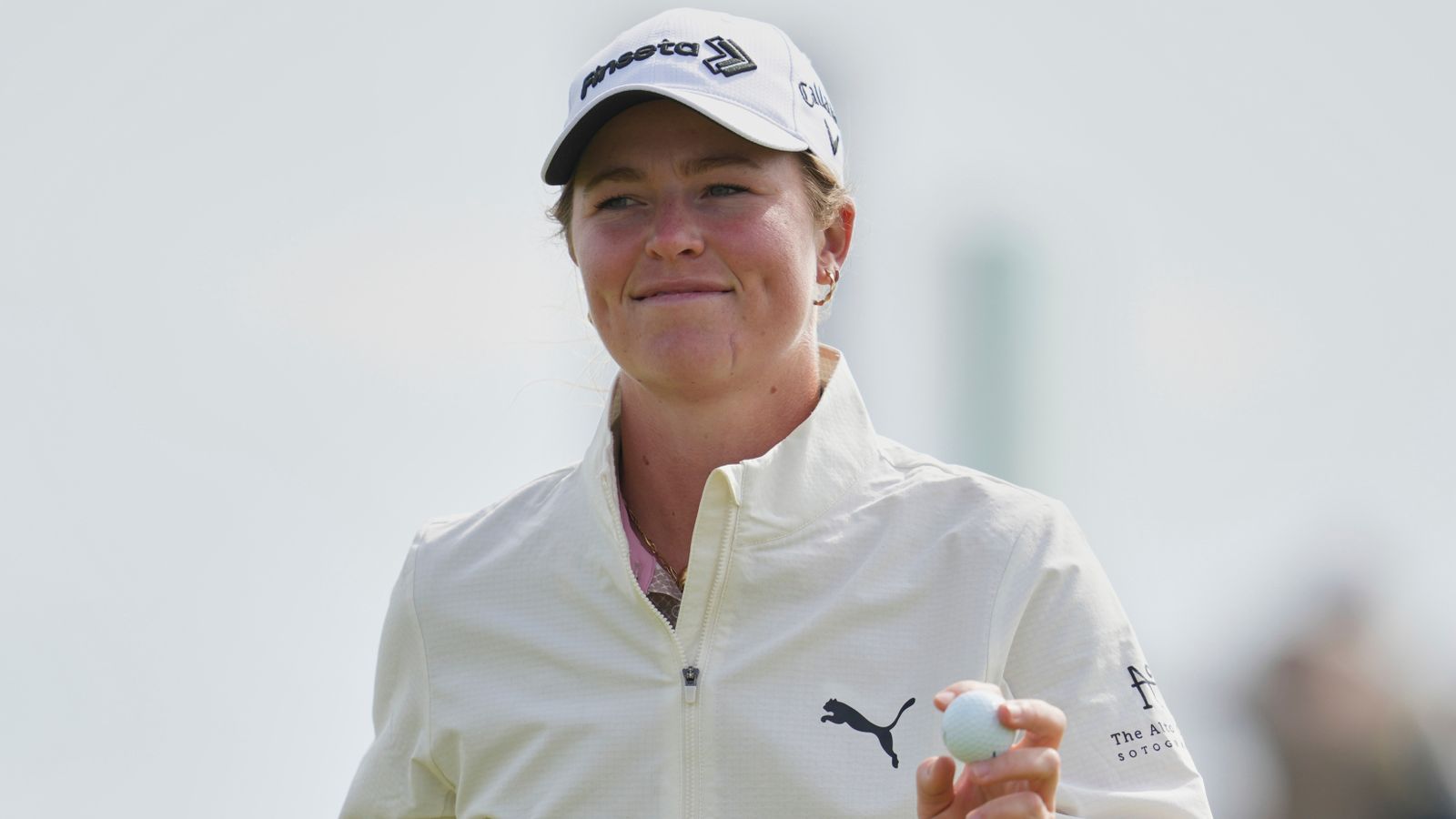 Rhodes stays in hunt, two off lead at Women's World Championship