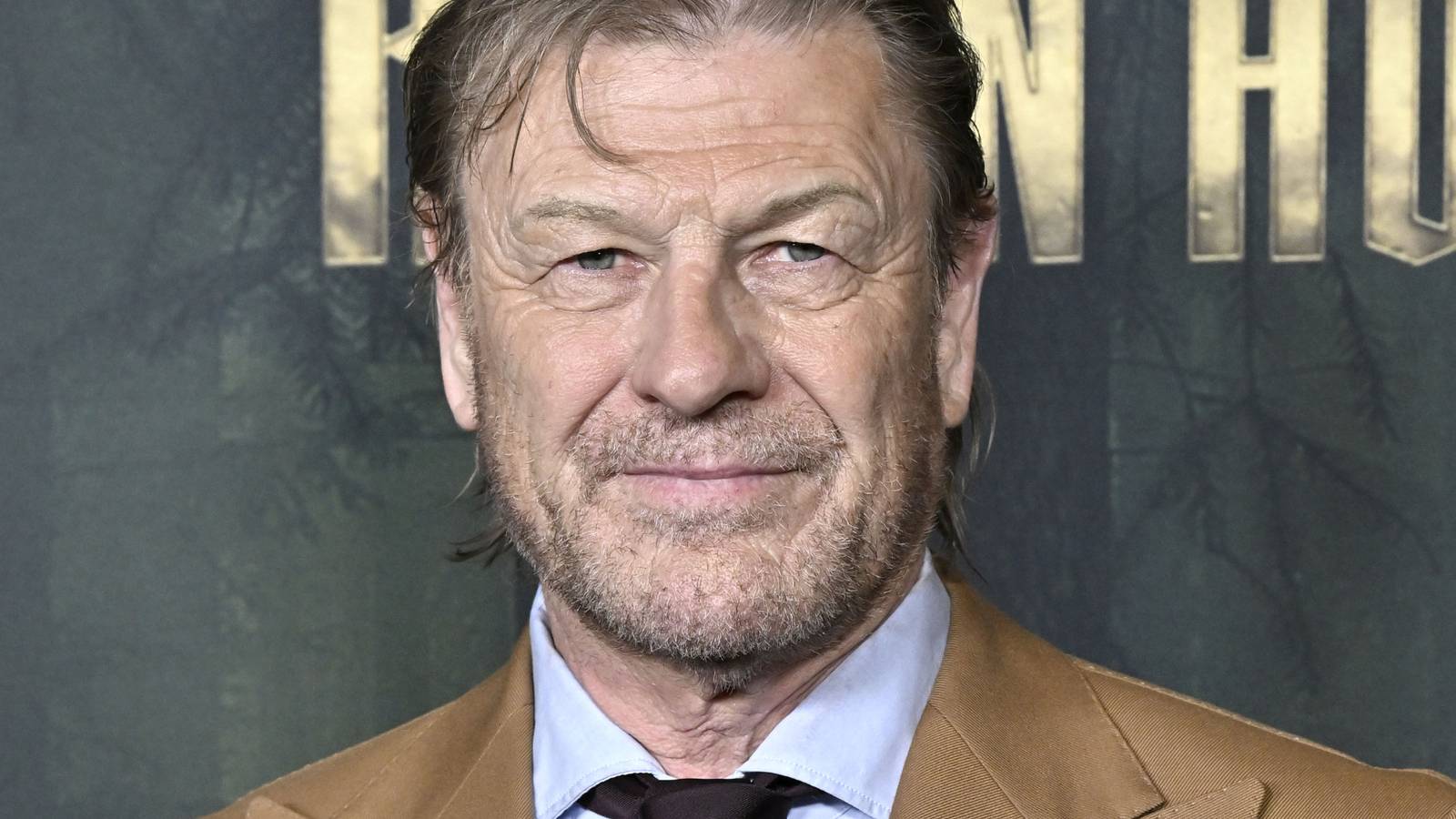 Sean Bean & Daniel Day-Lewis' Gritty New R-Rated Movie Releases On Netflix In March After Ending Huge 7-Year Streak