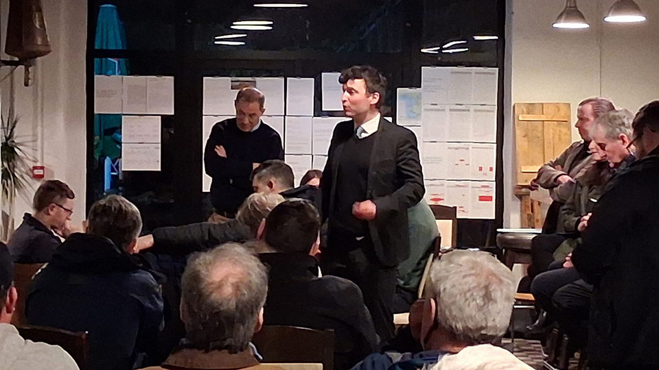 Crowd packs Newport meeting opposing Seaweed Harvesting