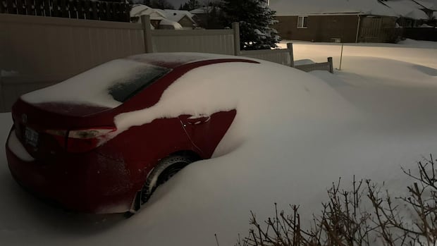 'Extremely hazardous' winter storm closes highways in northeastern Ontario