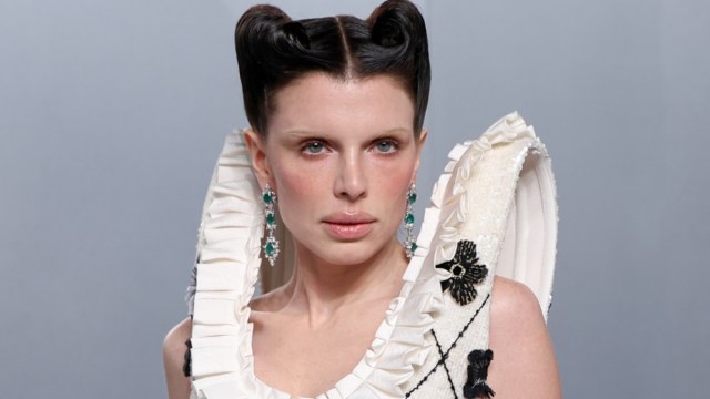 Kanye West’s Ex Makes a Bold Appearance in Fitted Dress at Vanity Fair Oscar Party