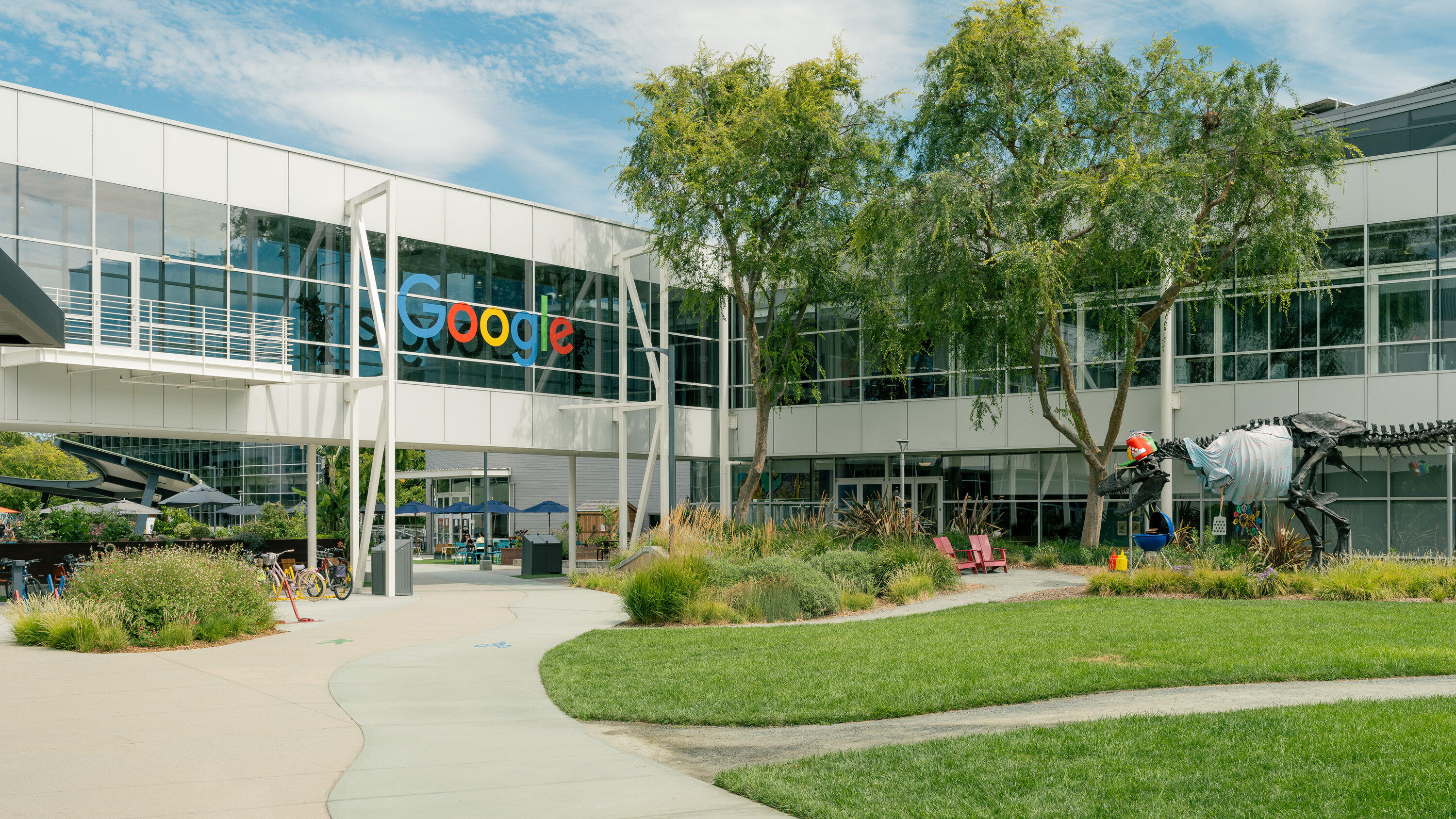 Google Sits Pretty as A.I. Rivals Compete for Pentagon Favor