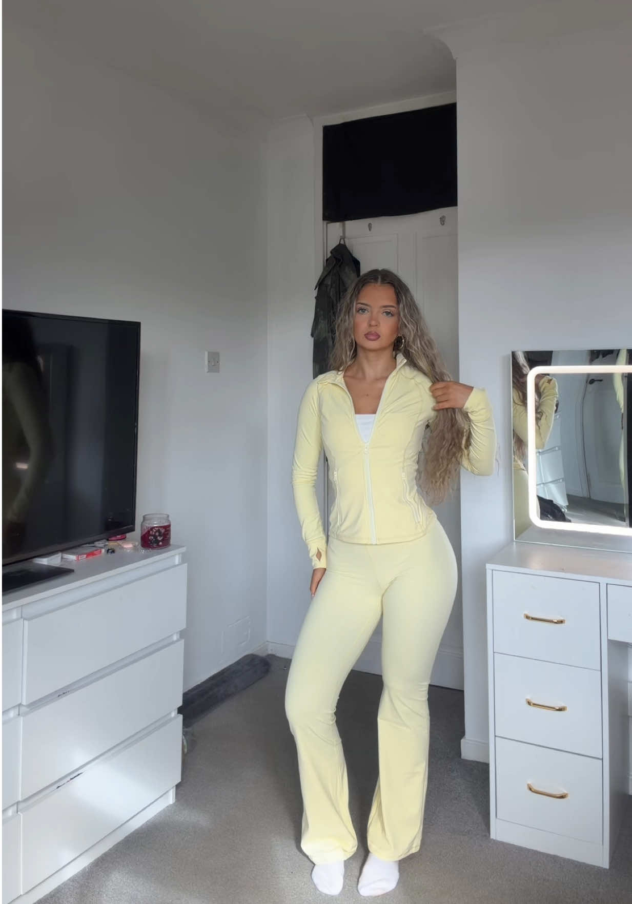 @glowmode_uk_official 🤏🏼🤏🏼🤏🏼 #outfitinspo #glowmodesuperbrandday #glowmodeuk #fashiontiktok #outfitsideas