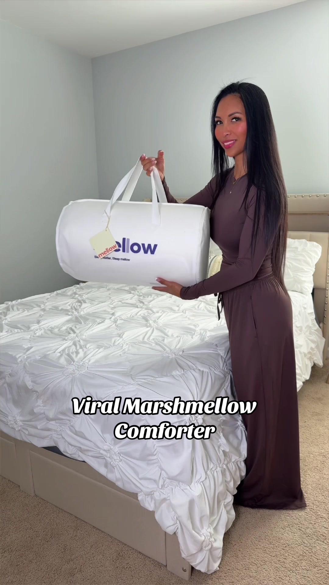 @Mellow Sleep Marshmellow Comforter is like sleeping on a cloud, its soo soft and cozy☁️ #mellowsleep #marshmellowcomforter #filipina #tiktokshop #tiktokshopfinds