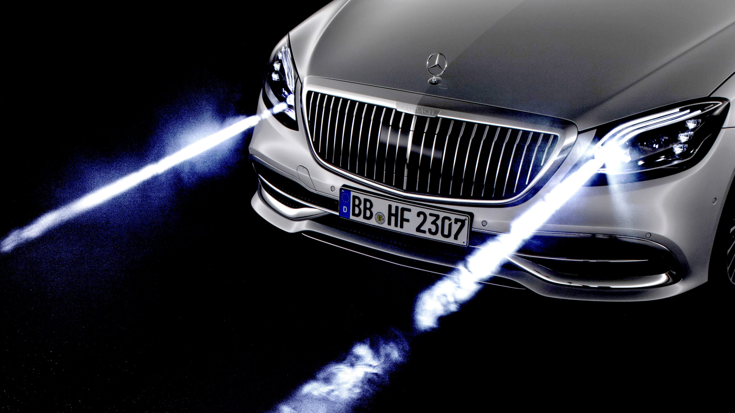 Canada Wants To Know If Facing Modern Headlights Feels Like Being Abducted By Aliens