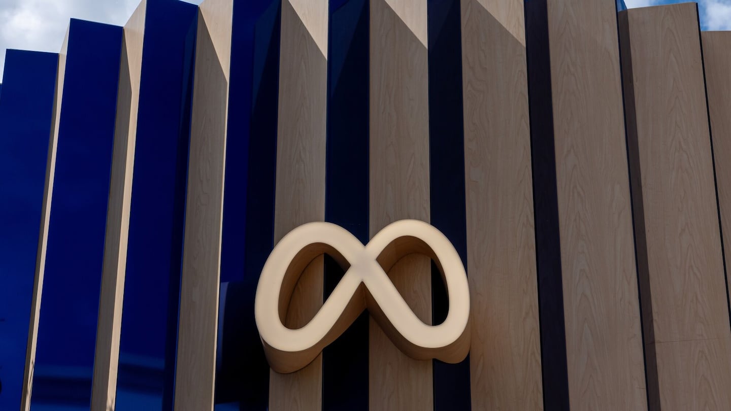 Social media addiction case against Meta can proceed in Mass.