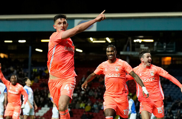 Coventry City end 25-year wait for Premier League return