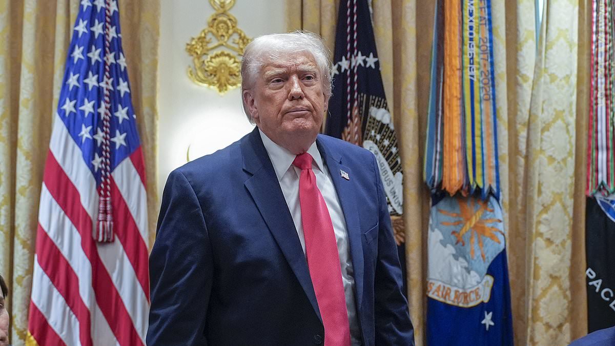 Trump says Somali migrants 'do nothing but b***h' about America