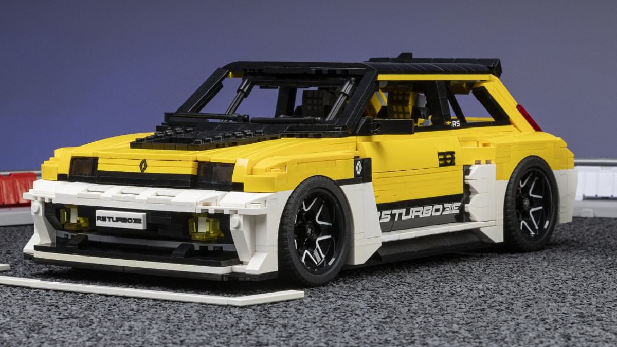 Lego designer creates new Renault 5 Turbo 3E electric in brick form