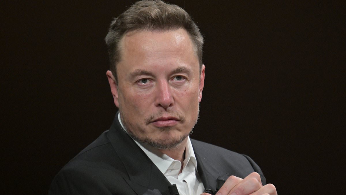 Jimmy Kimmel mocks Elon Musk for criticizing black actress Lupita Nyong'o's casting as Helen of Troy