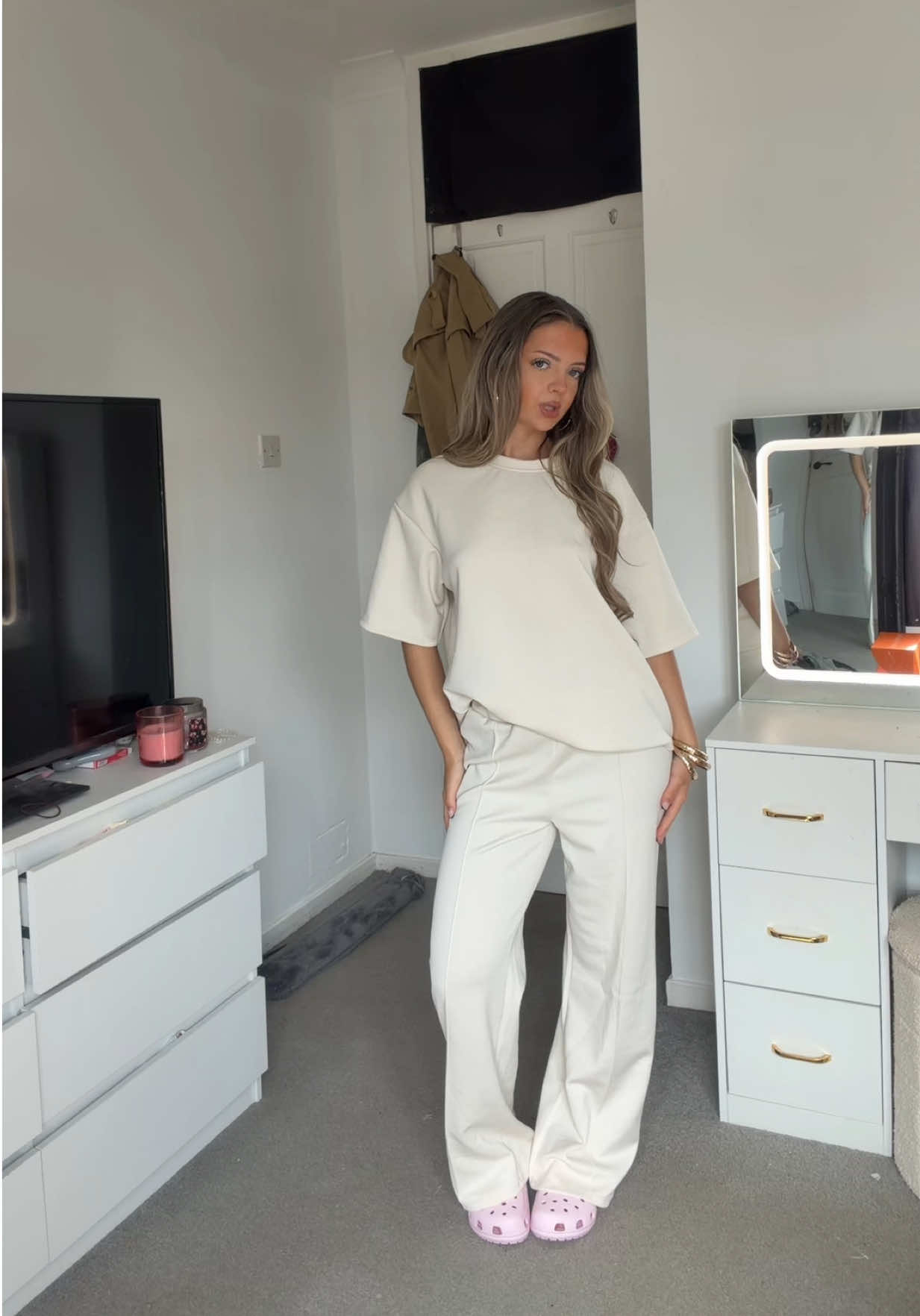 @THREADS BY MEGS 😍🤍#outfitinspo #fashiontiktok #ad #outfitsideas #outfitoftheday