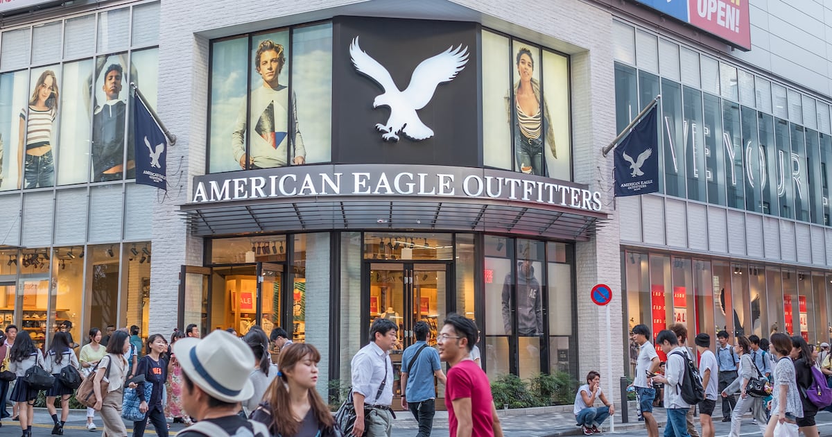 Weak Demand at Gap, American Eagle Signals Constrained Consumer Spending