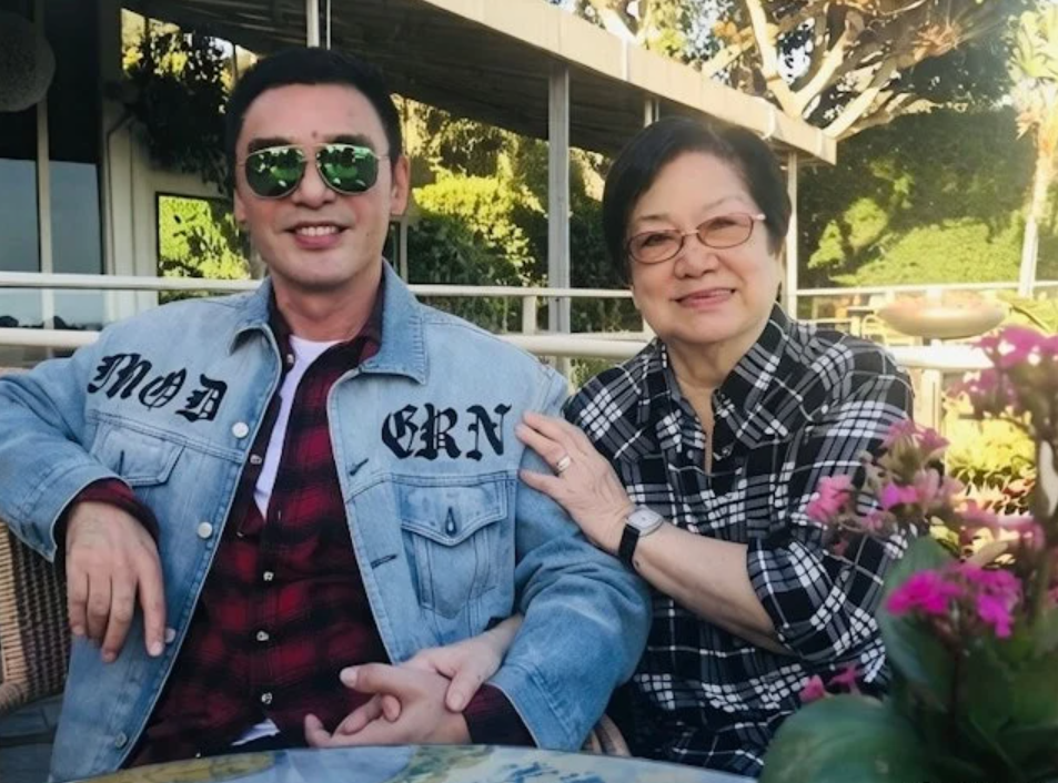 HK artiste Kenny Bee's mother passes away at age 101