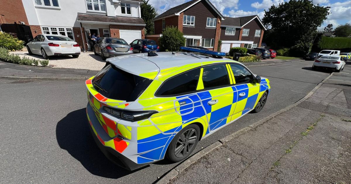 Windmill Close - Teenage man found dead in Wokingham