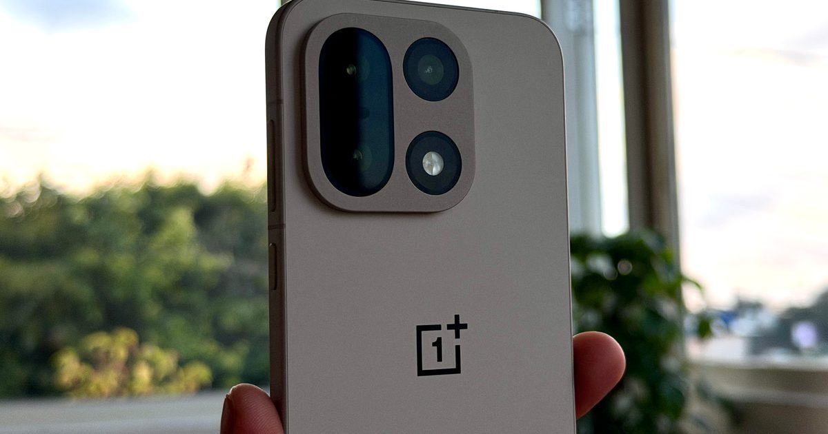 OnePlus 15 joins the tiny Android club that can AirDrop with iPhones
