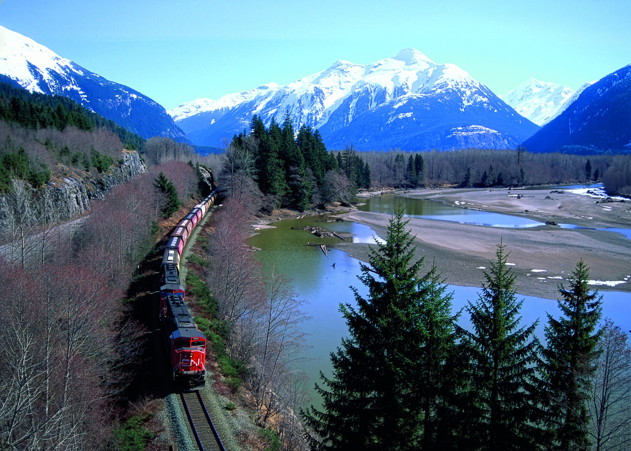 Freight: Canadian National builds back