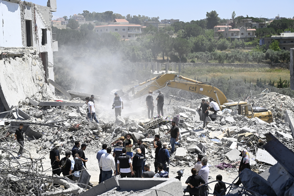 4 killed in Israeli strikes in southern Lebanon despite US-Iran understanding