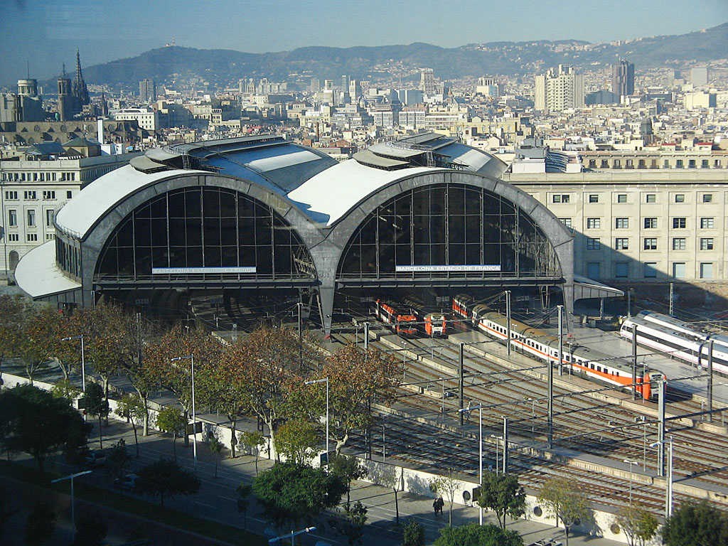 ADIF and Catalan operator threaten Siemens Mobility with legal action over ‘recurring’ disruption in Barcelona