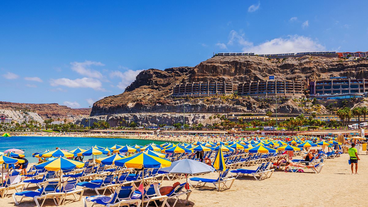 A Spanish beach is charging holidaymakers by the minute to shower - these are the other surprising European rip-offs, from ice in drinks to sitting down in a restaurant