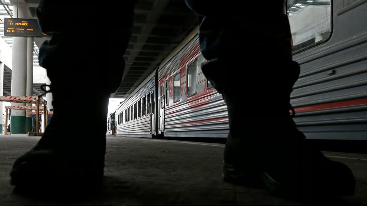 Leaping to freedom. How one conscientious objector fled conscription in Russia by jumping from a moving train