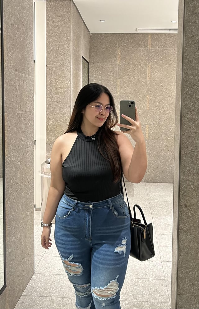 OOTD selfie yesterday 🩷