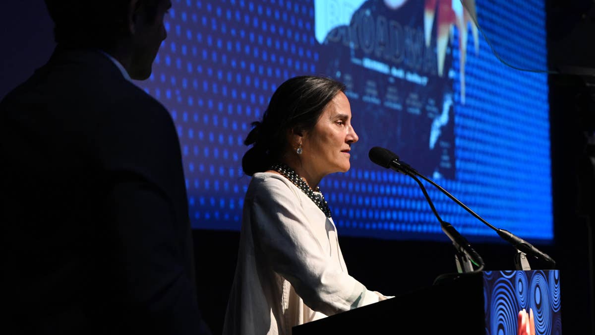 Must Read: 'T Magazine' Names New Editor-in-Chief, 7-Eleven Sues Nike Over Sneaker Colors