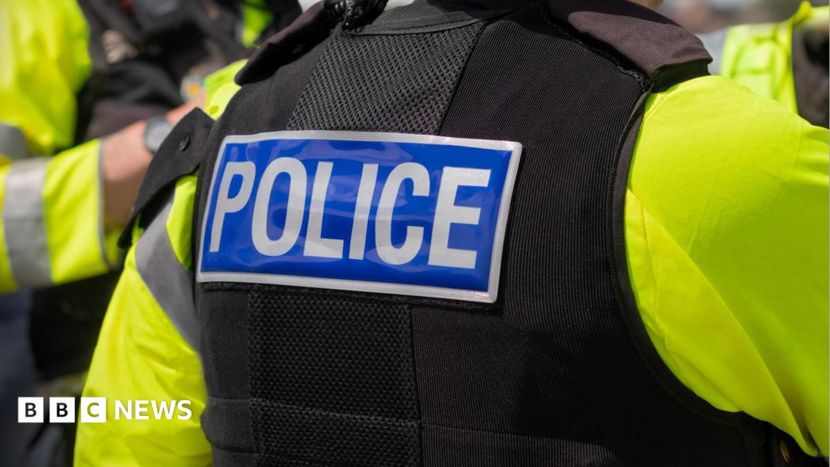 Murder arrest of man, 48, in Bracknell after woman, 40, dies