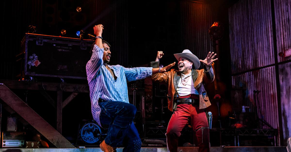 'Mexodus,' a live-looping, hip-hop history lesson, reenergizes the American musical