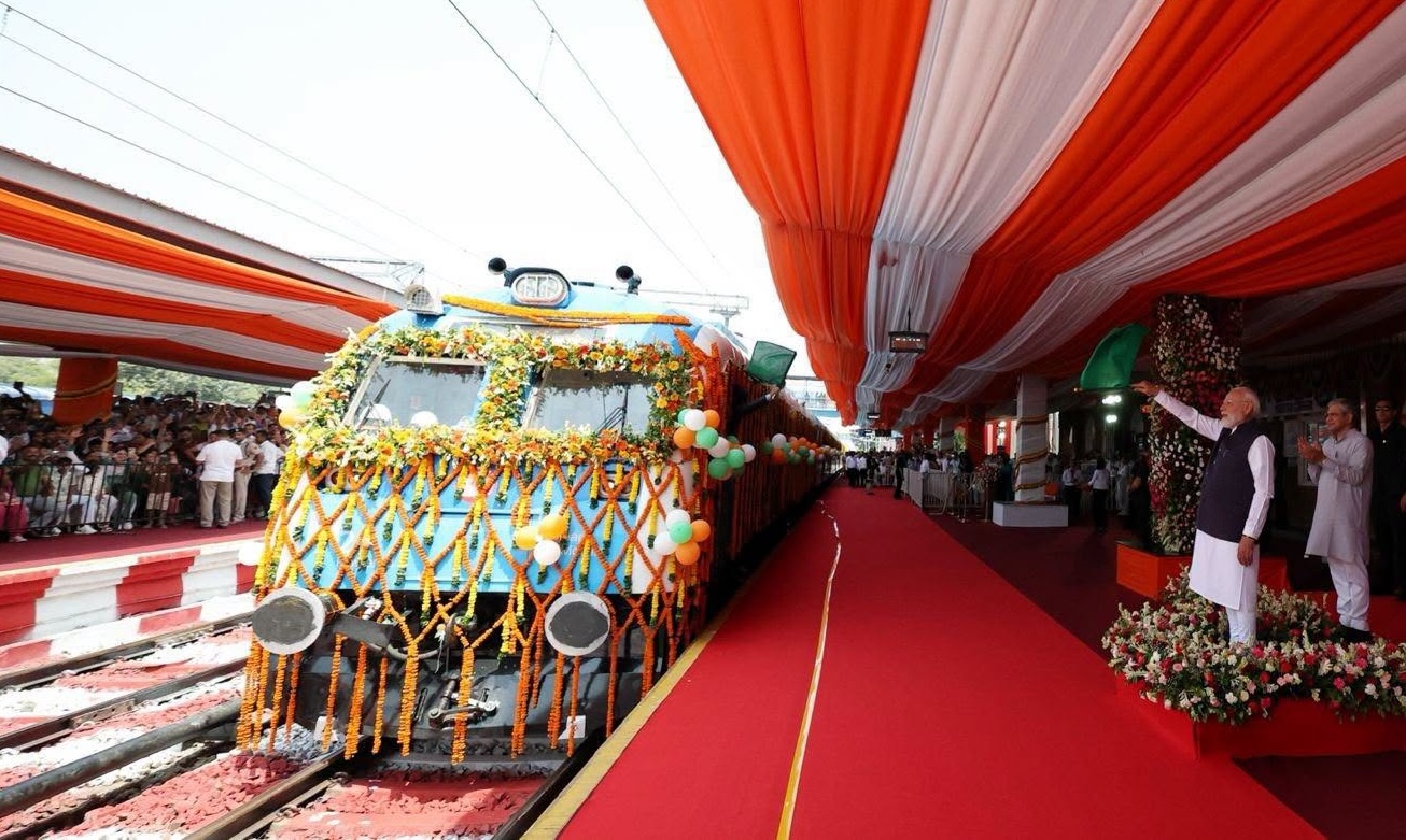 Modi launches Indian domestic hydrogen train