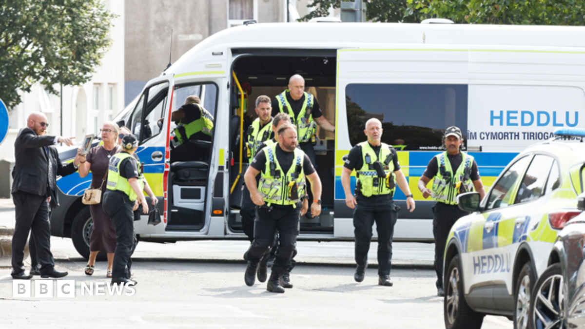 St Mellons: Police break up row after dead woman's family confront mechanic who falsified MOT