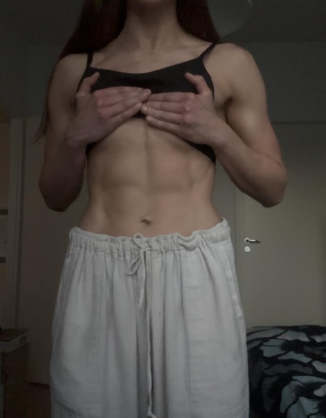 Wanted to share my abs aswell 🤭