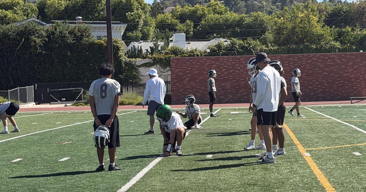 High school football players endure triple-digit temperatures on first day of practice