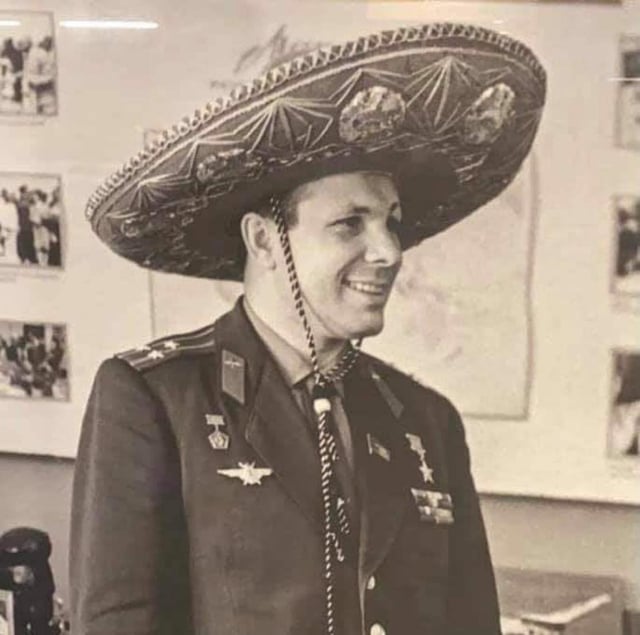 Soviet Cosmonaut and first man in space, Yuri Gagarin, visiting Mexico in 1963 [1116 x 1108]