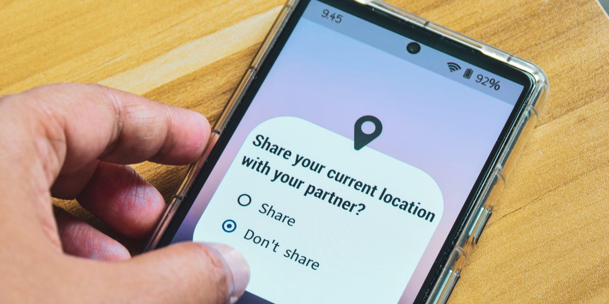 Is Sharing Your Location With Your Partner Actually Healthy?