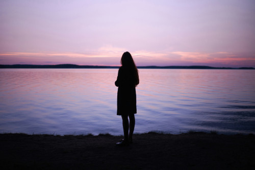 3 Daily Thinking Habits that Often Drain Our Inner Peace and Joy