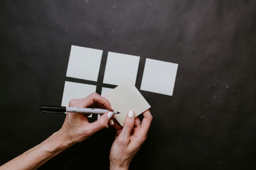 12 “Sticky Notes” We Should Read Every Morning for Our Peace of Mind