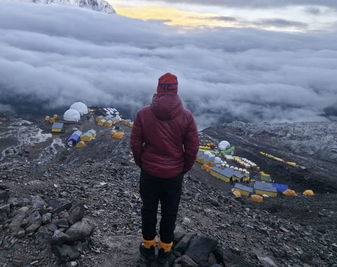 A Crowded Manaslu Waits Out the Rain; Dhaulagiri Begins